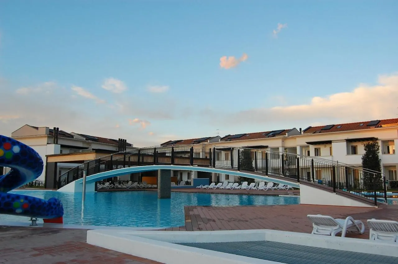 Cozy Apartment In A Village With Swimming Pool Bibione