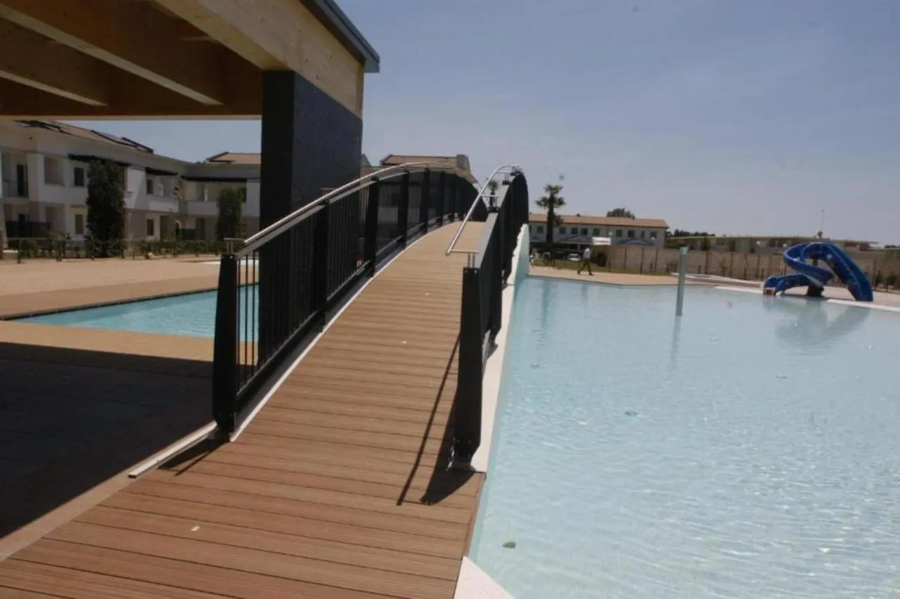 Cozy Apartment In A Village With Swimming Pool Bibione
